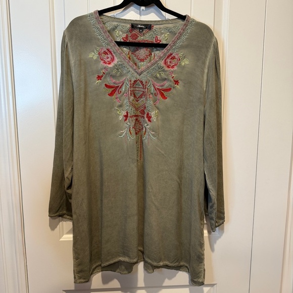 ANDREE BY UNIT Olive Embroidered Tunic - Picture 2 of 8